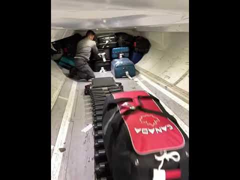 How 100 bags are stored in a plane