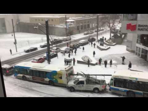 EPIC! Crazy Car Pileup in Montreal. Bus Police and Snowplow!