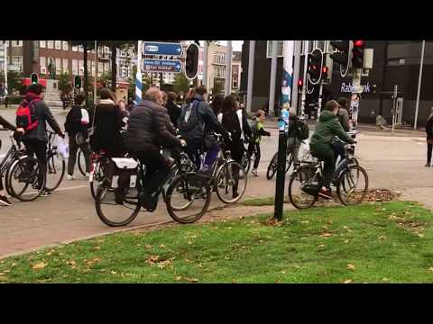 Nudging cyclists at Keizer Karelplein Nijmegen
