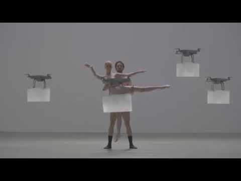 Tanz unter Drohnen