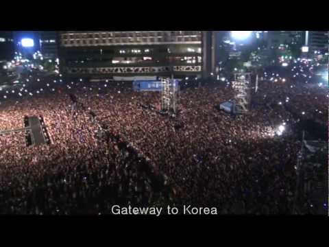 PSY&#039;s Gangnam Style at the Seoul City Hall Concert Korea