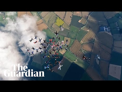 Skydivers complete largest ever sequential formation dive in new British record