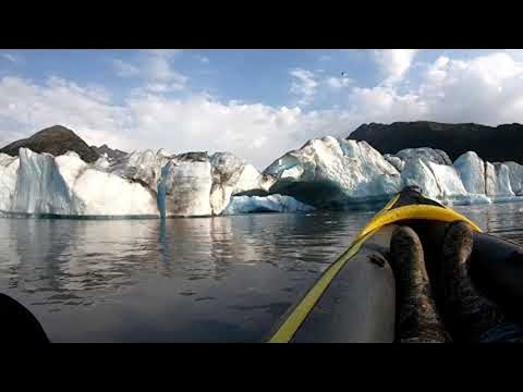 Kayak Adventure Met with Major Waves || ViralHog