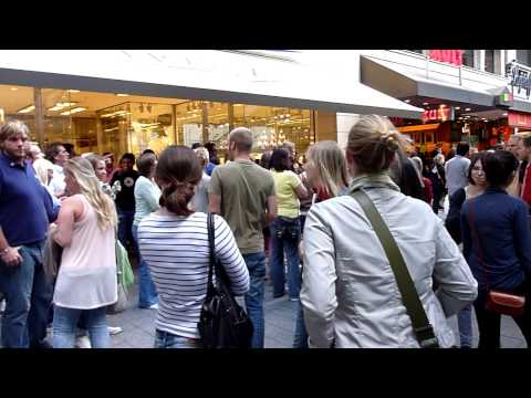 Flashmob Düsseldorf - Frozen Kö - 24.07.2010