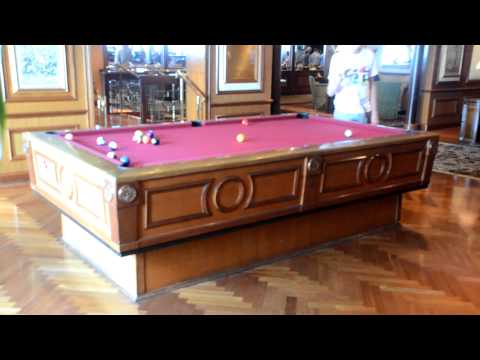 Gyroscopic self-leveling pool table on the cruise ship &quot;Radiance of the Seas&quot;