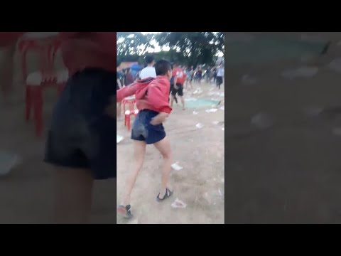 Teens Dance to Loud Music || ViralHog