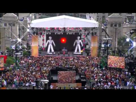 FLASH MOB Oprah vs. Black Eyed Peas I Gotta Feeling Chicago