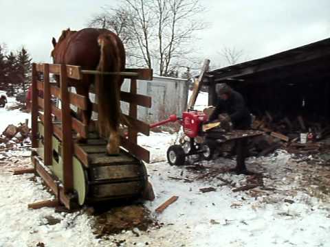 Draft Horse Powered Treadmill woodsplitter 014.AVI