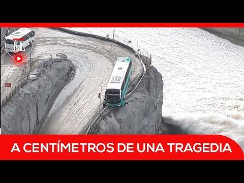 Hidroituango: un bus por poco cae al vertedero | El Espectador
