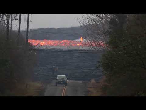 Lava Rages from Kilauea&#039;s Fissure 8