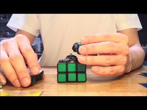 Self Solving Rubik&#039;s Cube (Disassembly)