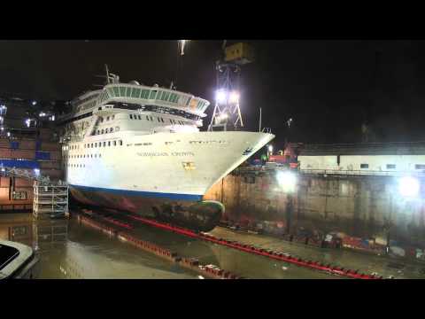 Cruise Ship timelapse - Extension of Balmoral at Blohm+Voss