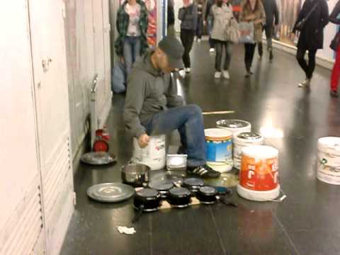 Artista de Rua no metro Madrid