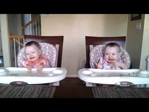 11 Month Old Twins Dancing to Daddy&#039;s Guitar