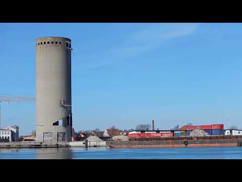 Demolition of silo goes wrong, Denmark (For licensing or usage, contact licensing@viralhog.com)
